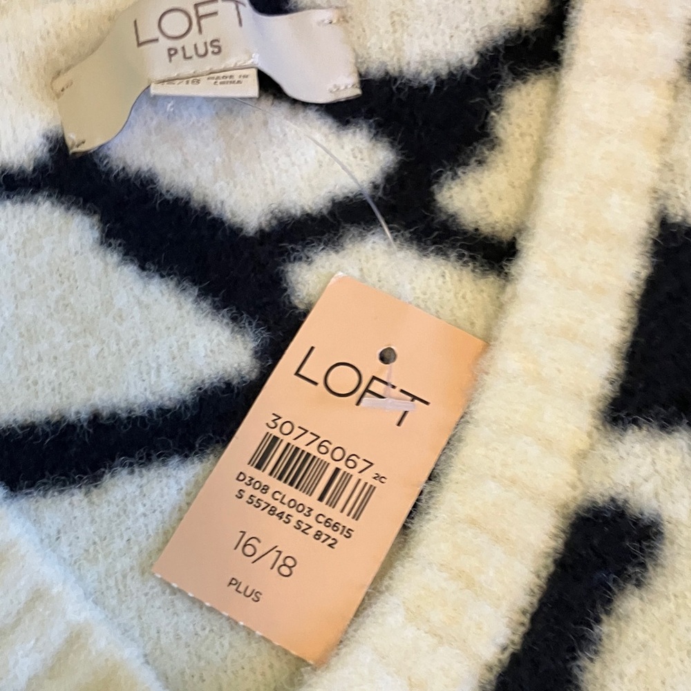 LOFT Cream and Black Animal Patterned Sweater - Picture 3 of 6